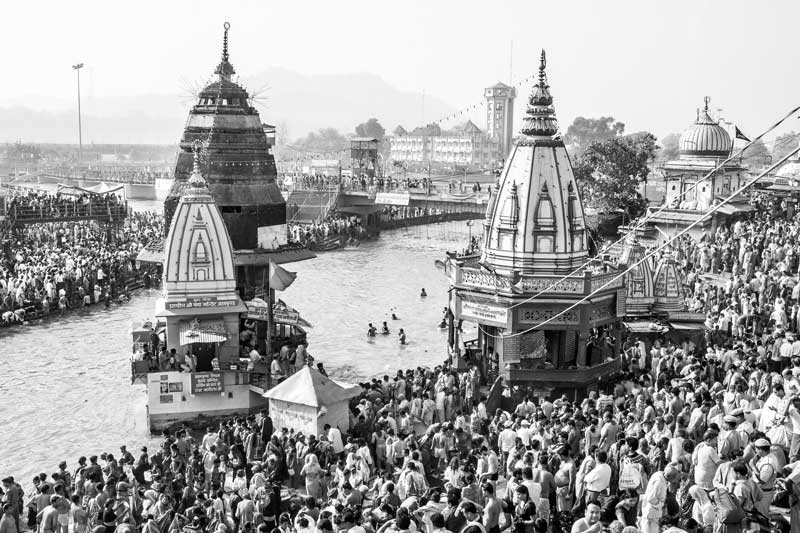 Conglomeration of devotees for Kumbh Snan on the banks of river Ganga at Har ki Pauri, Haridwar, Uttarakhand